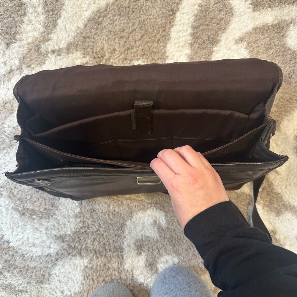 Wilson’s Leather Briefcase/Organizer - Picture 8 of 14